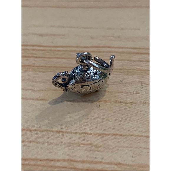 Vintage Small Tea Pot Sterling Silver Jewelry Charm - Picture 4 of 4